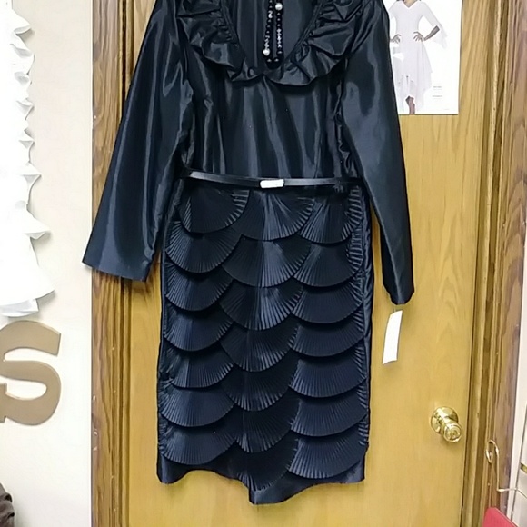 Clothes - Picture 7 of 8